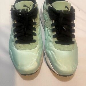 Puma Light Green Athletic Shoes